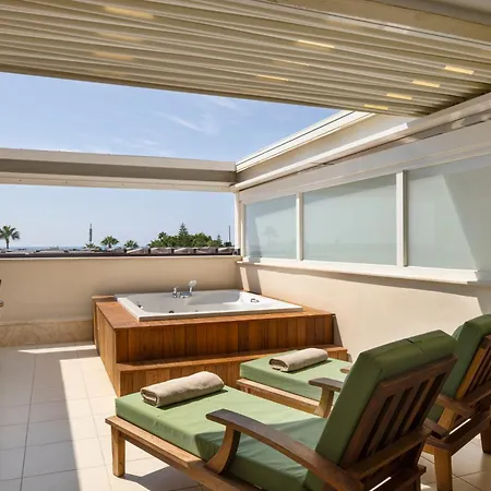 Resort Star Side