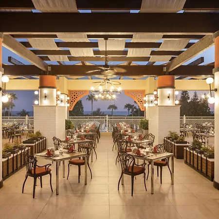 Star Resort Side