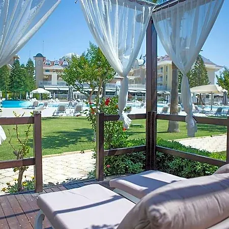 Star منتجع 5*